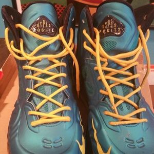 Hyper posites nike